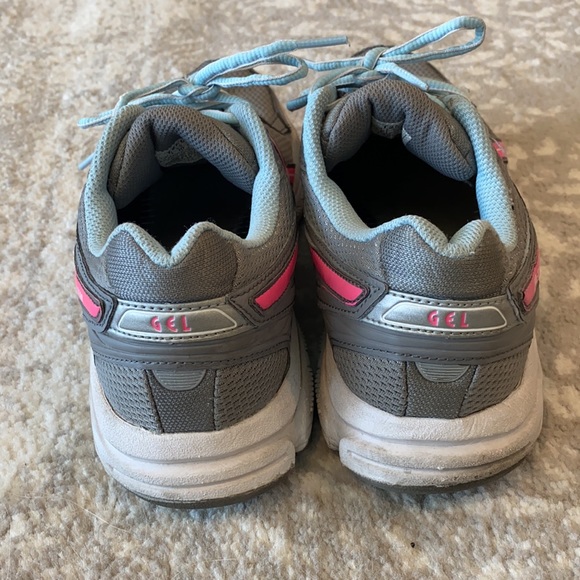 ASICS women’s tennis shoes size 10 - Picture 3 of 9